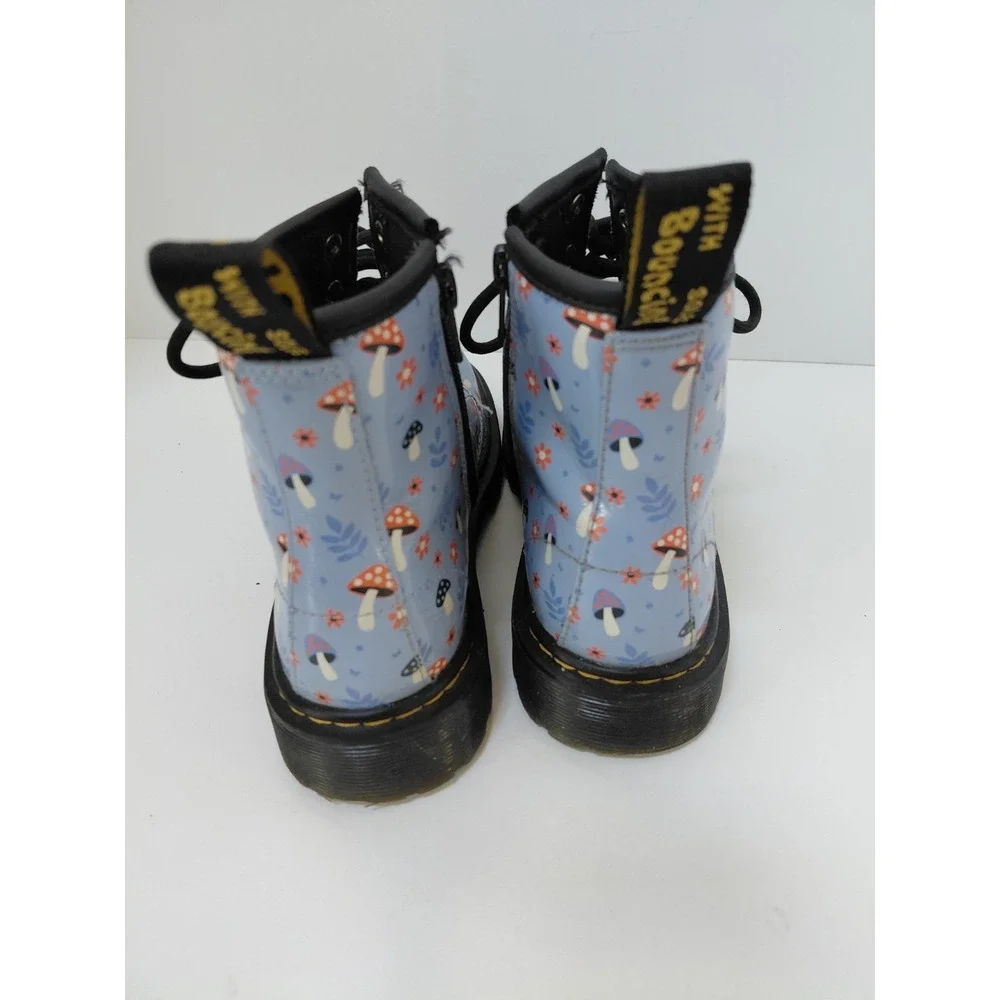 Dr. Martens see pictures